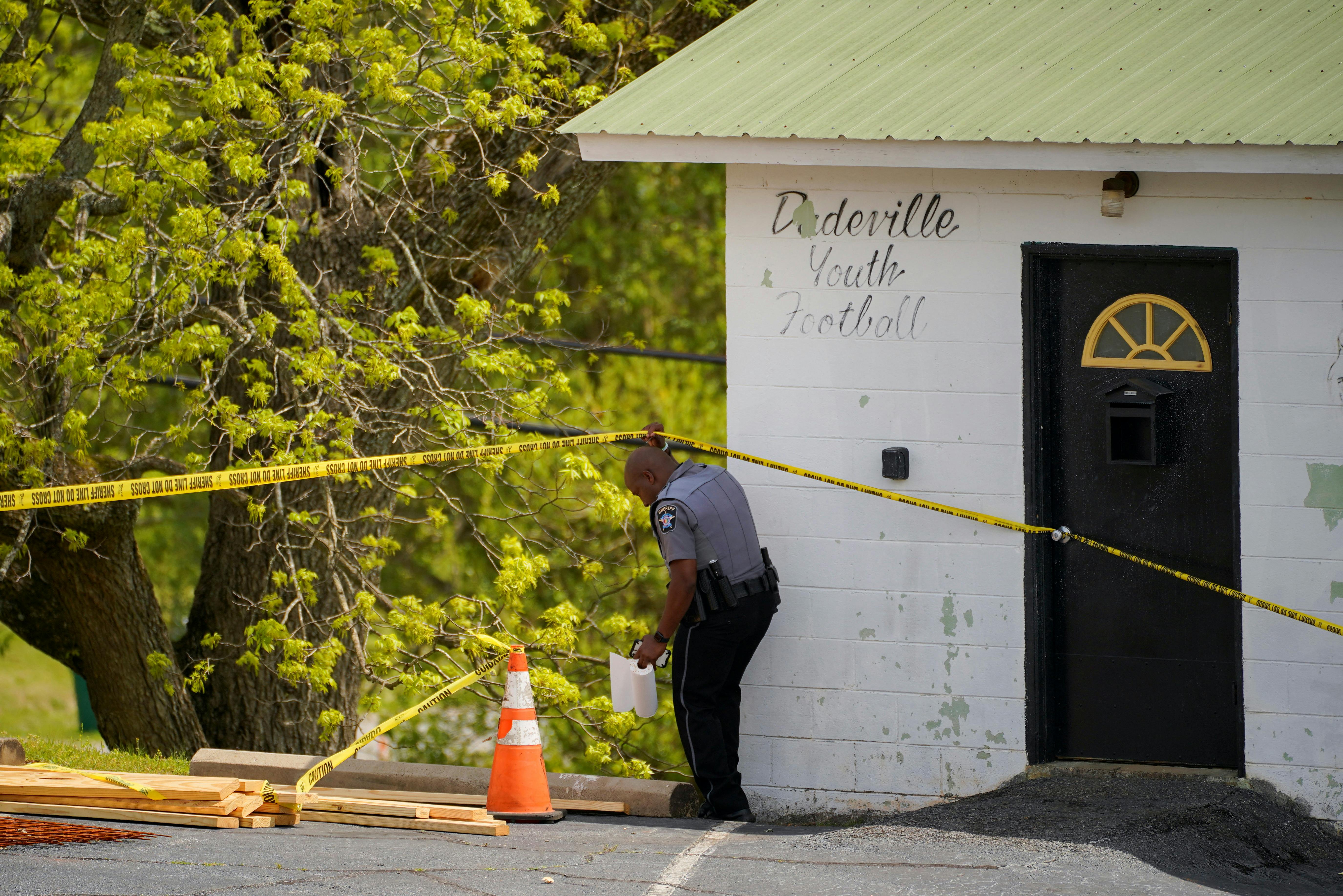 Four dead in Alabama 'Sweet 16' birthday party shooting